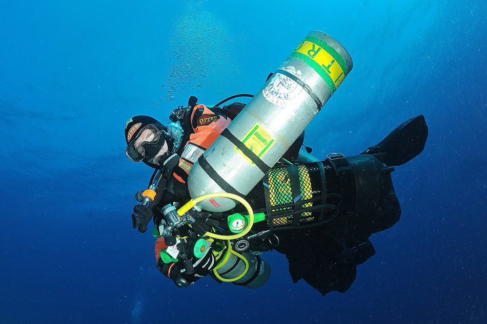 Mixture Diving André Nicolas Barraqué