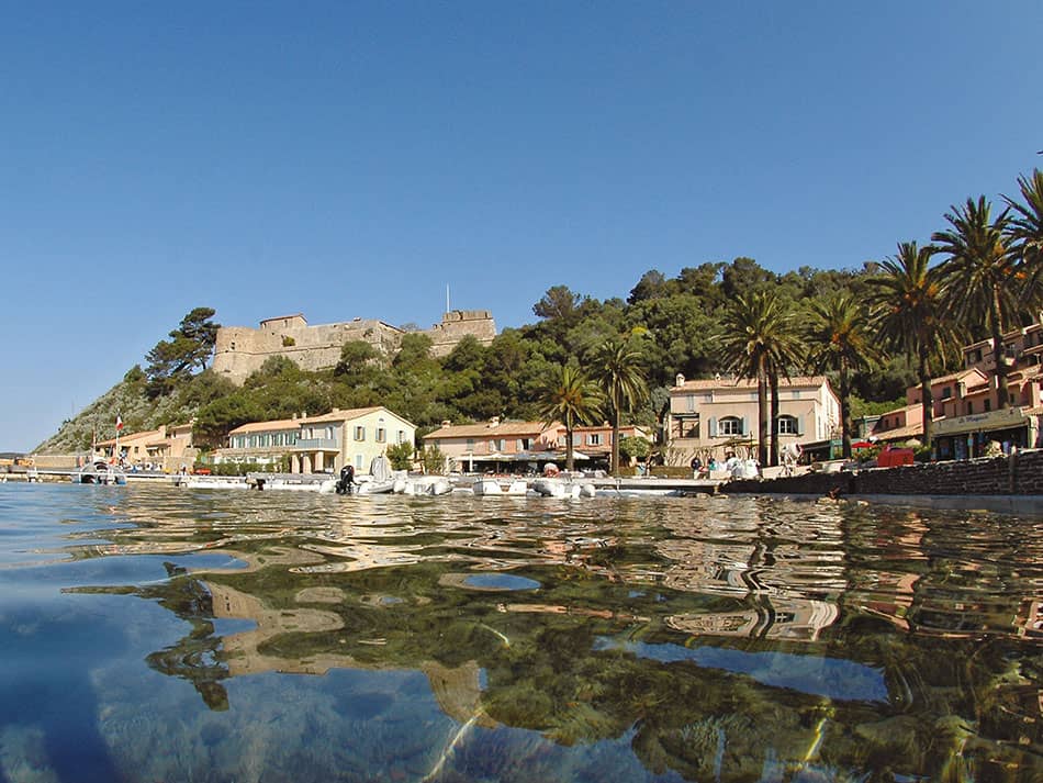 Dive Porquerolles Cimentier wreck 2 1