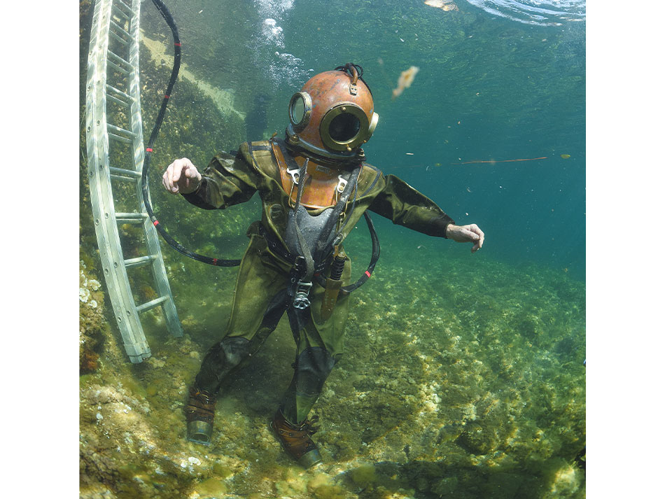 Heavy foot diving 1