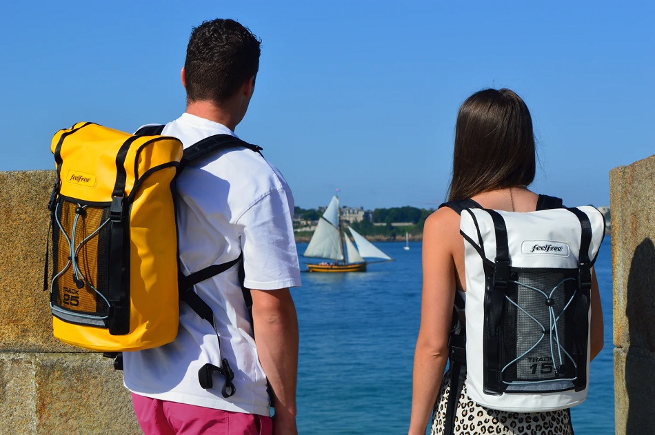 Waterproof backpack track boat saint malo23