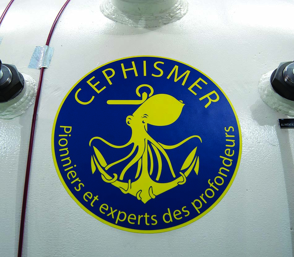 Logo of Cephismér, pioneers of diving and experts in marine depths.