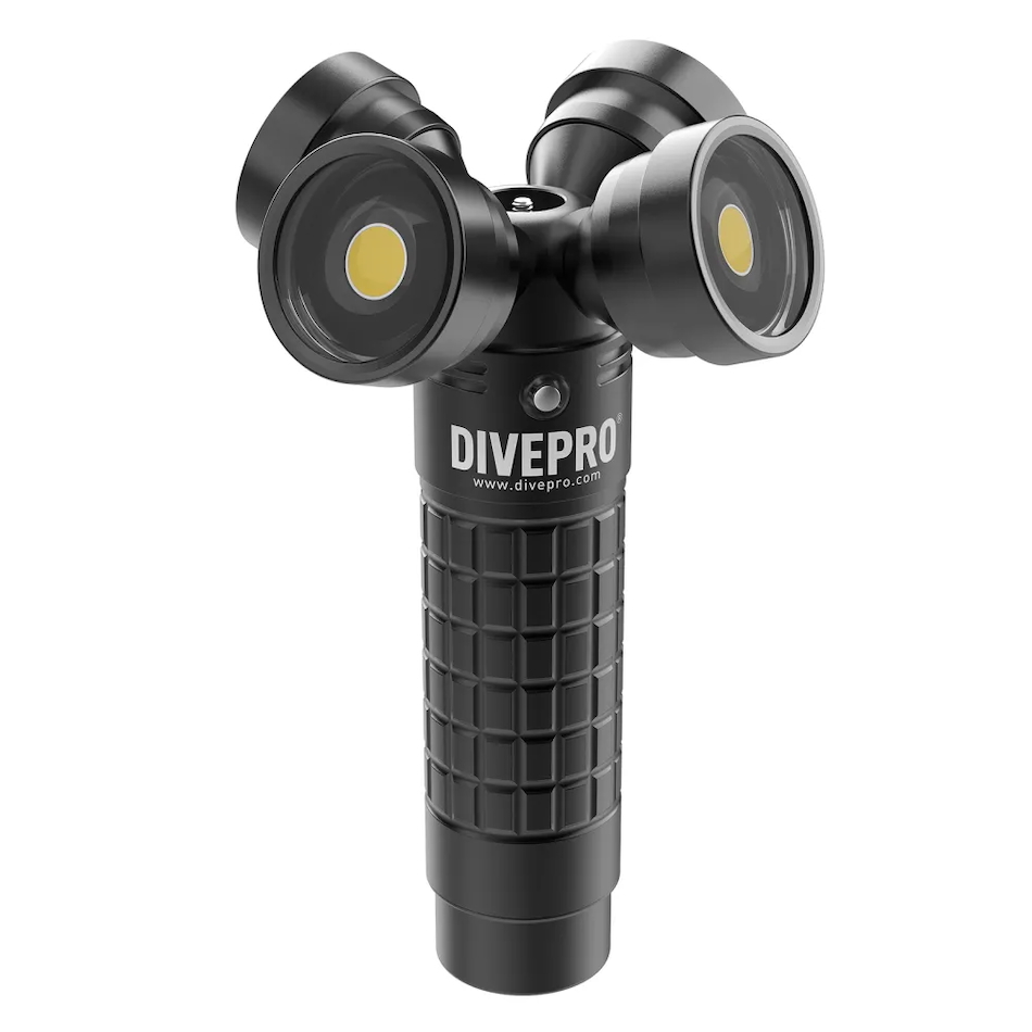 Versatile and powerful dive light, ideal for exploring the seabed.