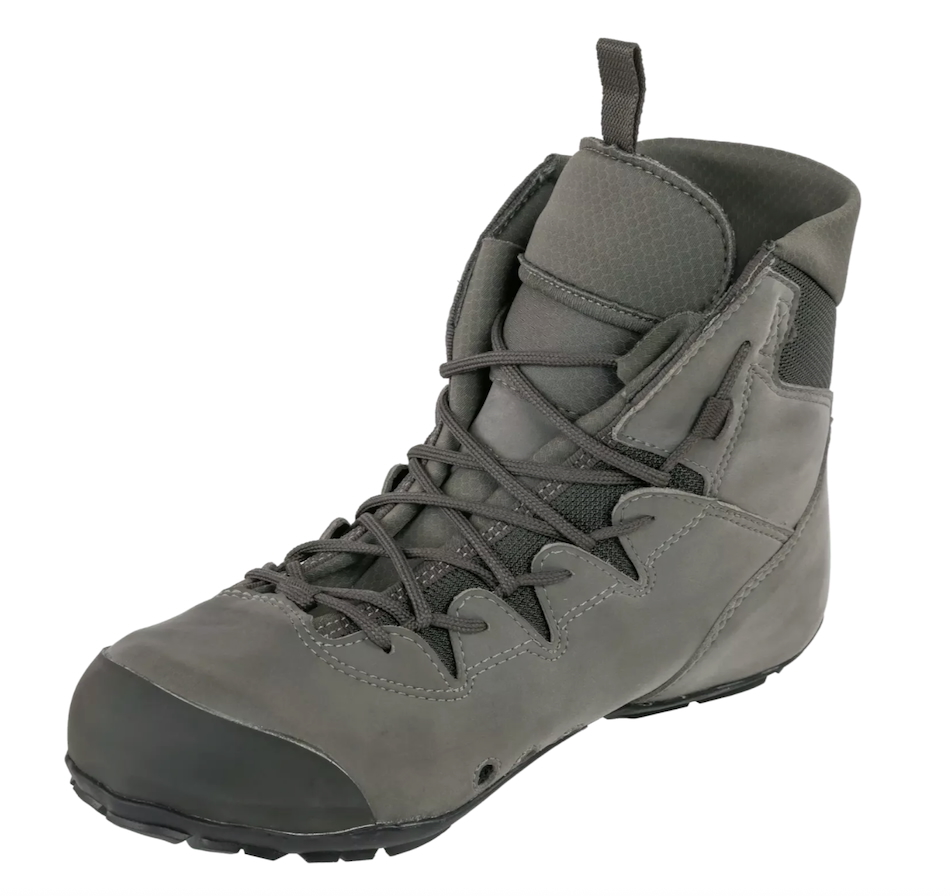 Robust and comfortable diving boots, ideal for exploring the seabed.