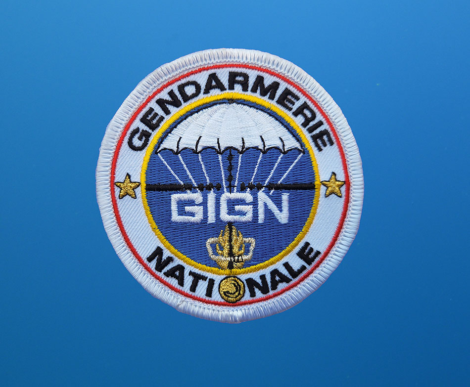 GIGN badge, symbolizing expertise in underwater intervention and professional diving.