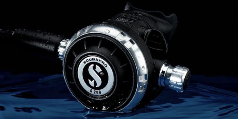 Détail d'un détendeur Scubapro G260, essentiel pour la plongée sous-marine.